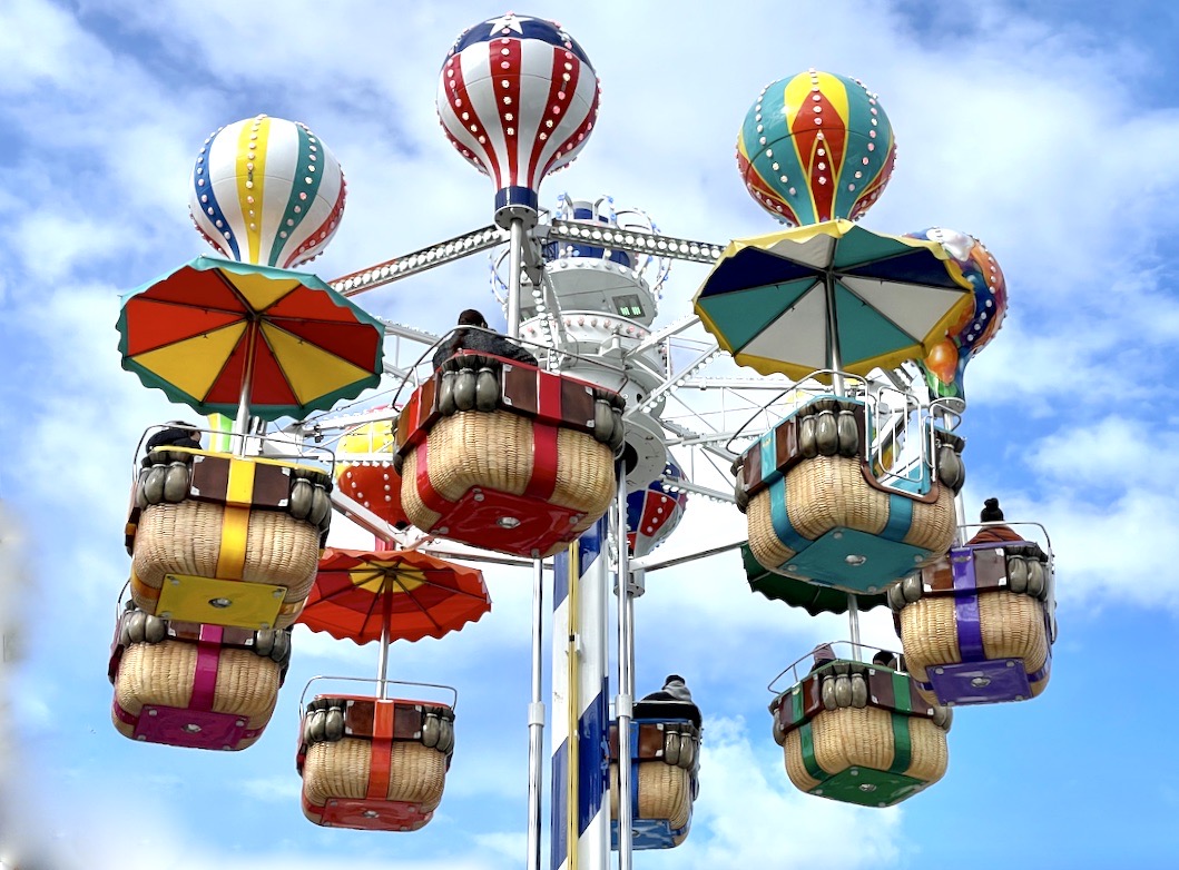 Fast einzigartig, es gibt nur 2 Karussells dieser Bauweise